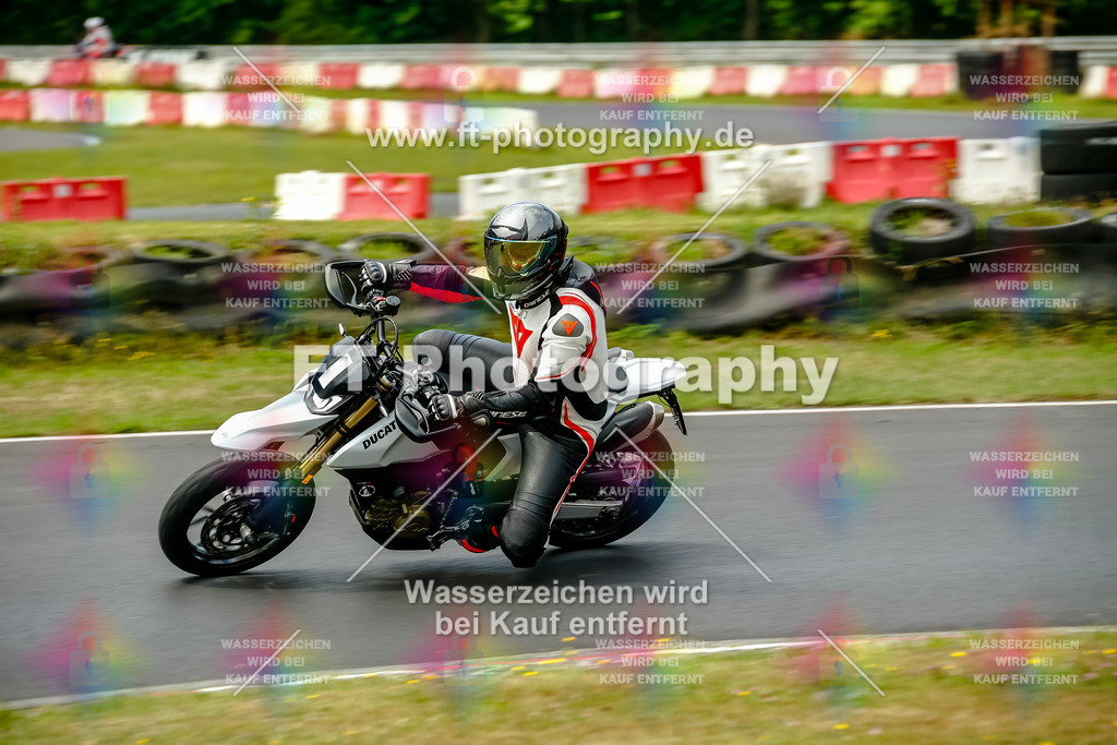 VBK-4673 | Hier findet Ihr Bilder von Touristenfahrten auf der Nürburgring Nordschleife oder von anderen Veranstaltungen die ich besucht habe. Viel Spass beim Durch Schauen 