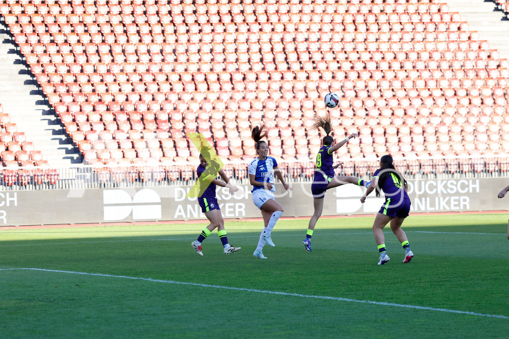 GC Zürich vs FC Zürich - AXA Women’s Super League Playoffs - Stadion Letzigrund | Header during the AXA Women’s Super League Playoffs quarter-final second leg between GC Zürich and FC Zürich at Stadion Letzigrund, Zurich, Switzerland. - Realisiert mit Pictrs.com