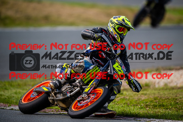 MaZZes_FotoMatrix_220903_3070 | UE40