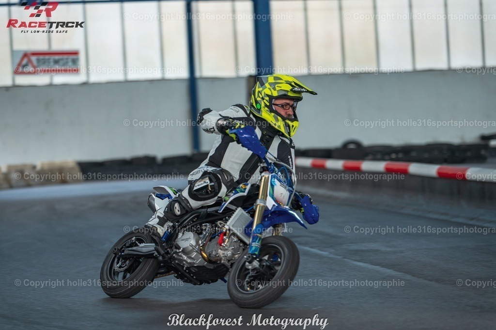 30_03_25racetrck.1019 | Sportfotografie , Motorsport, Motoross, Reitsport, Mointainbike, Enduro,
Landschaft , Outdoor, Eventfotografie, Landschaft, Bilder online bestellen - Realisiert mit Pictrs.com