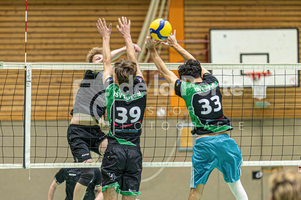 Aumann_ Colin (im Anriff) vs TSV Burgdorf 170126 dlP | immodelaporte-sportfotos - Realisiert mit Pictrs.com