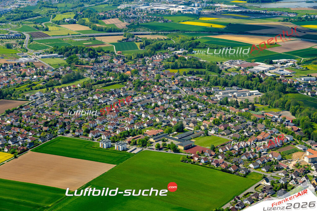 Die Luftaufnahme Unterlauter - Lautertal wurde 2022 vom Flugzeug aus (keine Drohne) erstellt. Hohe Auflösung -für große Poster und Wandbilder geeignet - Garantiert!