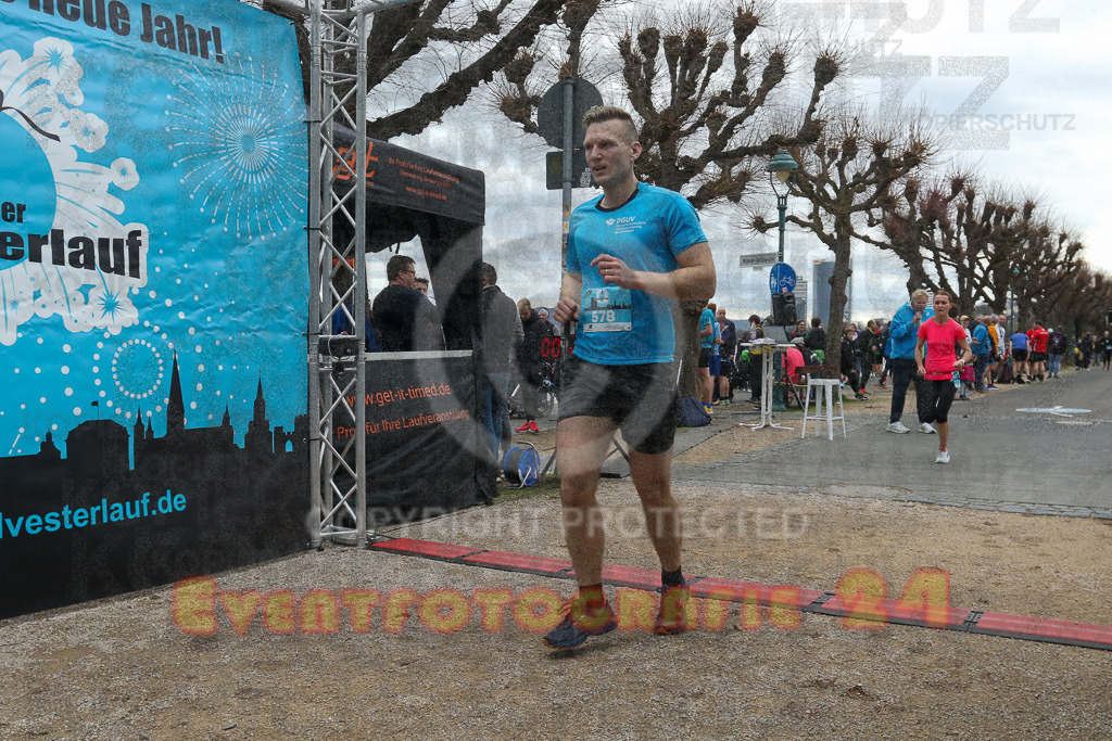 221231_1210_EV9_5637 | Sportfotografie im Rhein-Sieg Kreis, Köln, Bonn, NRW, Rheinland Pfalz, Hessen, etc. Unser Tätigkeitsfeld umfasst den Laufsport vom Volkslauf über den Marathon, Duathlon, Triathon bis zum Ultralauf wie Kölnpfad Ultra oder Schindertrail.