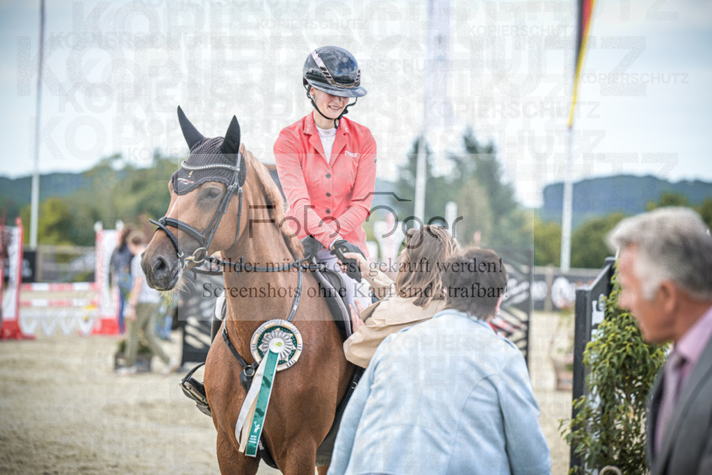 DOS_0118 | Entdecke hochwertige Reitturnierfotos von Foto Oger. Professionell, emotional und authentisch – jetzt Lieblingsmomente im Shop bestellen.Deutschlandweite Turnierfotografie. - Realisiert mit Pictrs.com