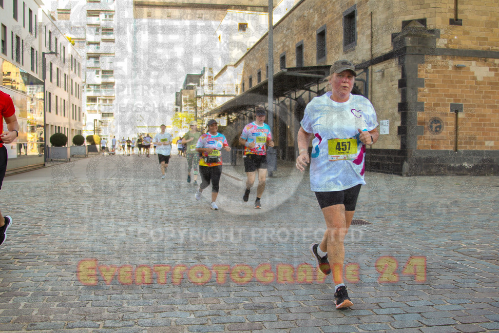 240921_1332_EV4_8586 | Sportfotografie im Rhein-Sieg Kreis, Köln, Bonn, NRW, Rheinland Pfalz, Hessen, etc. Unser Tätigkeitsfeld umfasst den Laufsport vom Volkslauf über den Marathon, Duathlon, Triathon bis zum Ultralauf wie Kölnpfad Ultra oder Schindertrail.