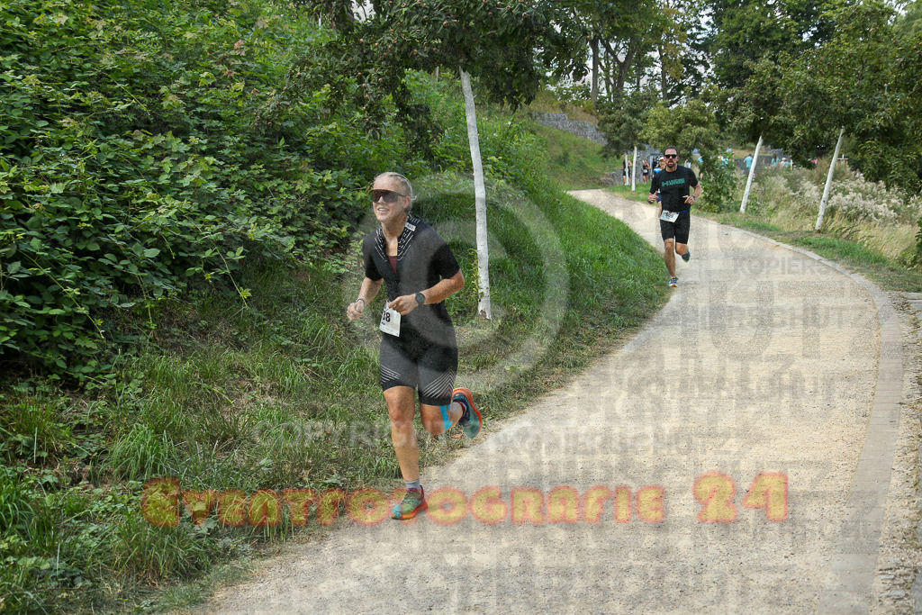 250824_1433_EX1_6609 | Sportfotografie im Rhein-Sieg Kreis, Köln, Bonn, NRW, Rheinland Pfalz, Hessen, etc. Unser Tätigkeitsfeld umfasst den Laufsport vom Volkslauf über den Marathon, Duathlon, Triathon bis zum Ultralauf wie Kölnpfad Ultra oder Schindertrail.