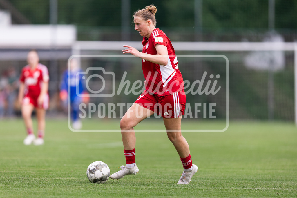 Fußball I Frauen I Testspiel I SpVg Aurich - DJK Arminia Ibbenbüren I 15348 | realhellocedii - Realisiert mit Pictrs.com