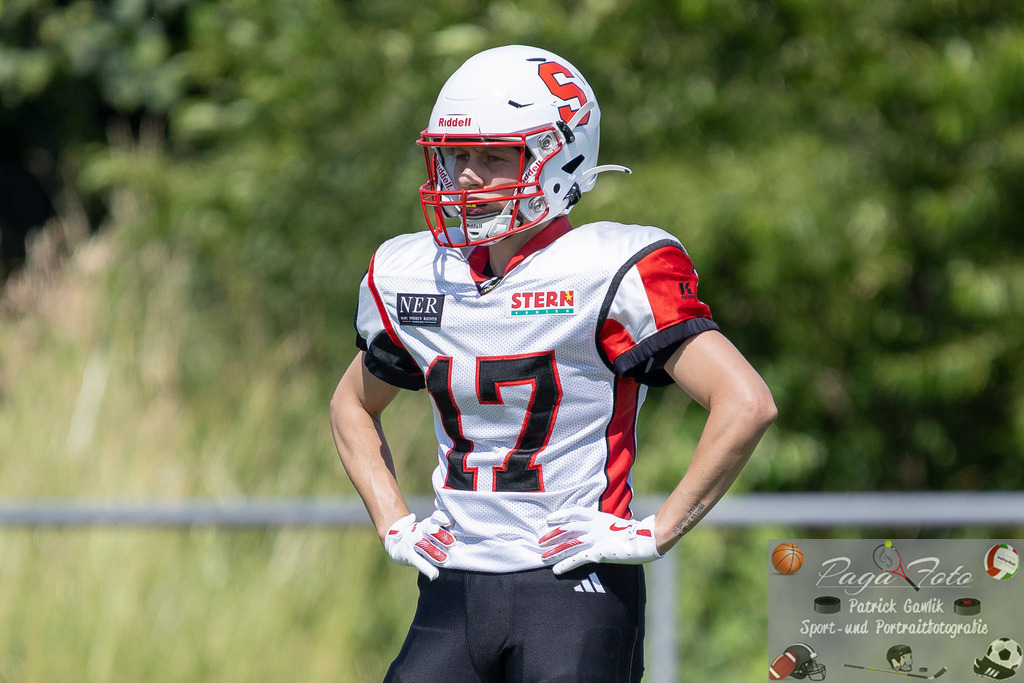 GFLW 1: German Football League Women 1: Rodgau Pioneers Ladies - Stuttgart Scorpions Sisters, 07.06.2026 | Pia Mende (Stuttgart Scorpions Sisters #17), Freisteller, Portrait / Porträt, Rodgau Pioneers Ladies - Stuttgart Scorpions Sisters, Rodgau, Maingau-Energie-Stadion "Am Weichsee", 7.6.2026 - Realisiert mit Pictrs.com