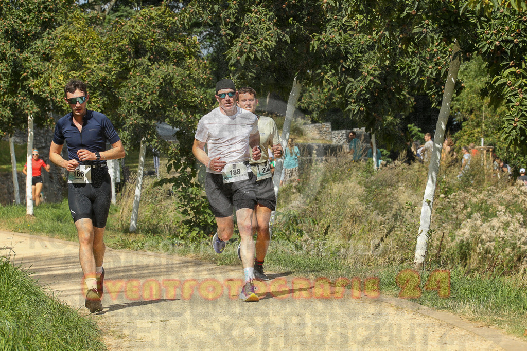 250824_1250_EX1_0724 | Sportfotografie im Rhein-Sieg Kreis, Köln, Bonn, NRW, Rheinland Pfalz, Hessen, etc. Unser Tätigkeitsfeld umfasst den Laufsport vom Volkslauf über den Marathon, Duathlon, Triathon bis zum Ultralauf wie Kölnpfad Ultra oder Schindertrail.