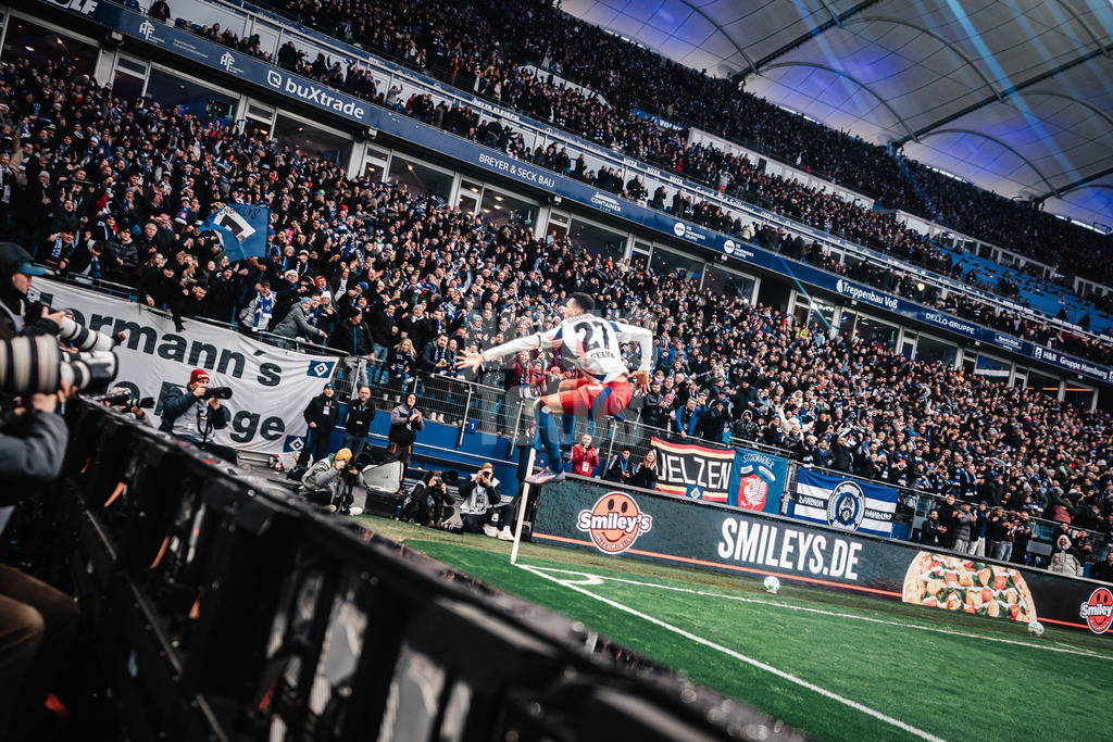 Fußball | Männer | Saison 2024/2025 | 2. Fußball-Bundesliga | 17. Spieltag | Hamburger SV vs. SpVgg Greuther Fürth | 21.12.2024 | Torjubel Davie Selke (#27, HSV)