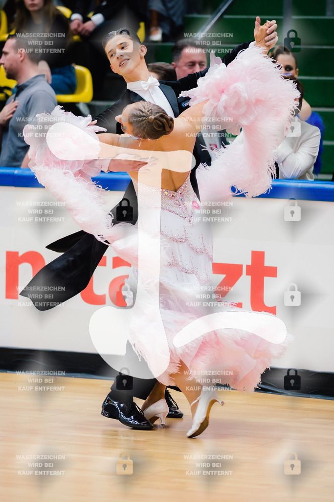 Hessen Tanzt WDSF International Open Standard 8th (32) Dmytrii Forostianov _ Helene Novalee Tilgert (Grün-Gold-Club Bremen)-2025-05-17-8844 | Webshop for digital downloads and prints of dance sport, event & show photographer Julian Link - Realisiert mit Pictrs.com