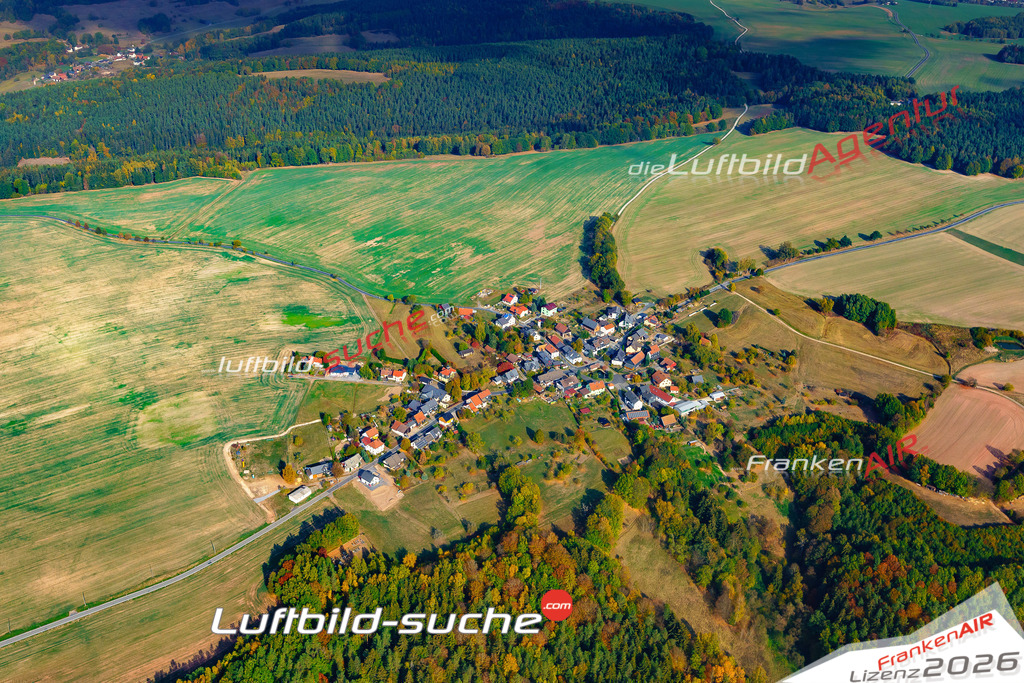 Die Luftbildaufnahme Rueckerswind - Frankenblick wurde 2018 mittels Flugzeug (keine Drohne) erstellt. Perfekte Schärfe und Druck- Auflösung- Garantiert!