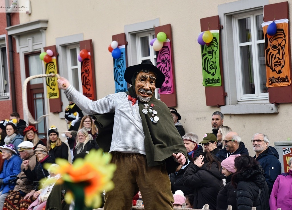 FasMontag _24-104-RA | Fotoblog Schwarzwald, Foto Blog Wiesental, Pfaffenberg, Winterzauber, Zeller Bergland, Zell im Wiesental, Fotoblog Wiesental, Landschaftsfotos, Bilder Wiesental, Natur, Naturbilder, Fastnacht, Zeller Fastnacht, Zeller Fasnacht, Zeller Bergland, Belchen, - Realisiert mit Pictrs.com