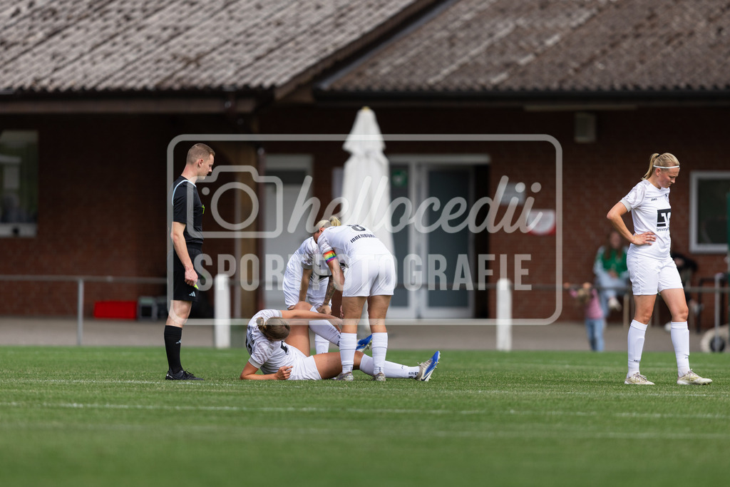 Fußball I Frauen I Testspiel I SpVg Aurich - DJK Arminia Ibbenbüren I 15356 | realhellocedii - Realisiert mit Pictrs.com