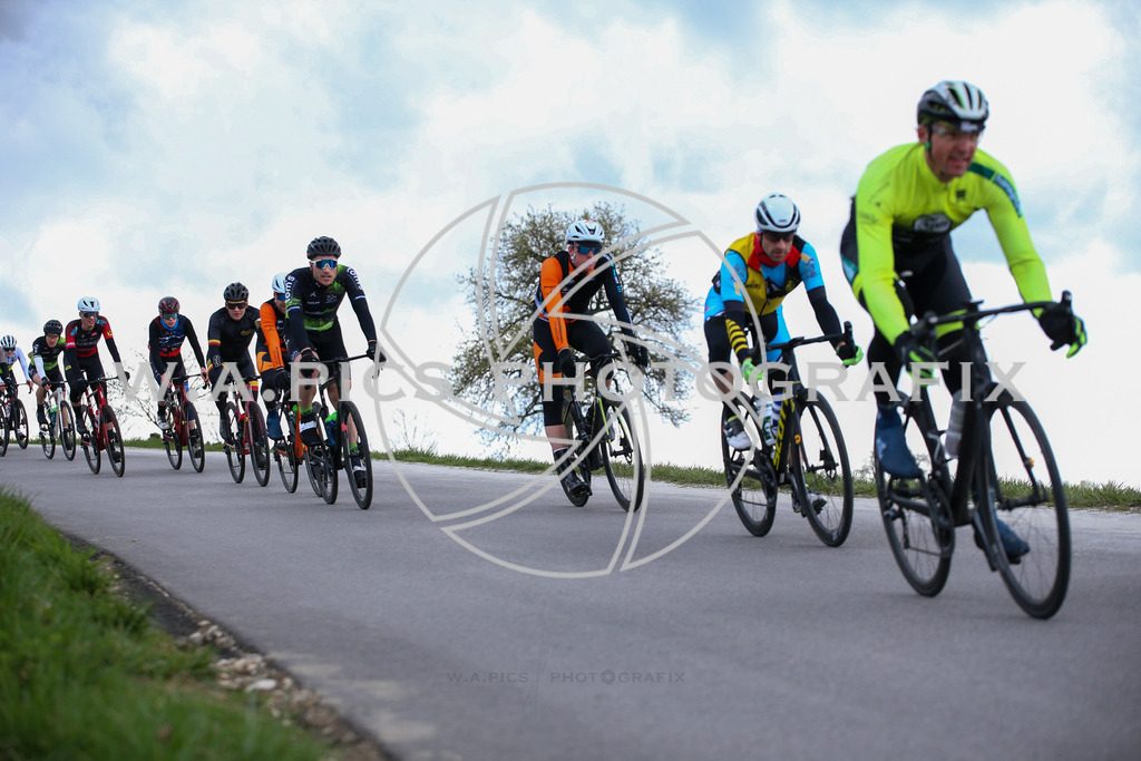 ..... | LEONDING,AUSTRIA,24.März.24 - 63.Radsaisoneröffnungsrennen Leonding Road Cycling League , Image shows: 
Photo: WAPICS / Andreas Willdoner