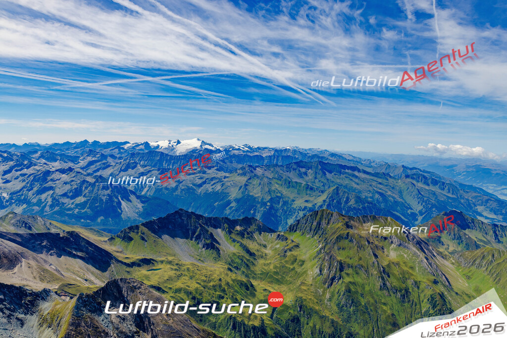 Luftaufnahme von  Pinzgauer Alpen mit Grossvenediger - Die Luftaufnahme wurde 2025 vom UL-Flugzeug heraus erstellt ( keine Drohne ) - Hochauflösende Luftaufnahme - für professionelle Ausdrucke geeignet. Die Geschenkidee !Mit Lizenz und Bildrechte bestellbar