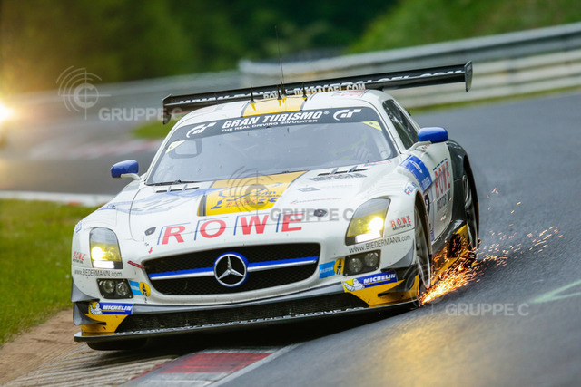 Motorsports / 24 Stunden Nürburgring 2015, Nürburgring-Nordschleife, GER | Maro Engel, Jan Seyffarth, Renger van der Zande, Thomas Jäger - Realisiert mit Pictrs.com