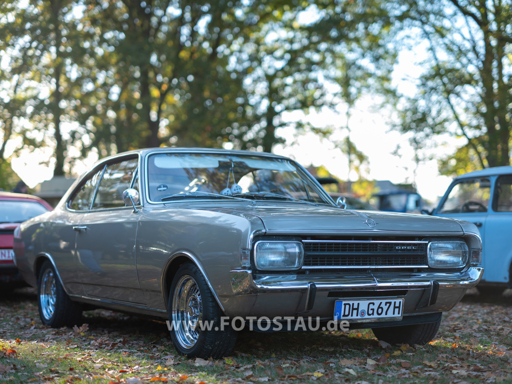 20251018-00221 | Erleben Sie hier die Faszination der klassischen Fahrzeuge in Bildern und lassen sich begeistern! - Realisiert mit Pictrs.com