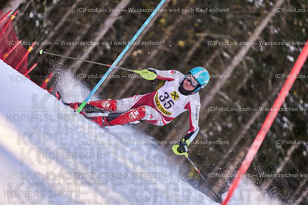 ALP6539_MASTERS-OeM-SL_Glungezer_Guggenbichler Juergen | Alpine Österreichische Mastersmeisterschaften auf dem Glungezer. Tiroler Skiverband, SC Volders, SLALOM - 2. Durchgang, So 2. März 2025.