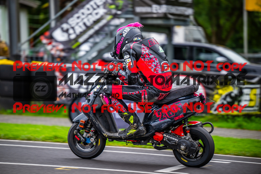 MaZZes_FotoMatrix_230827_1257 | K2