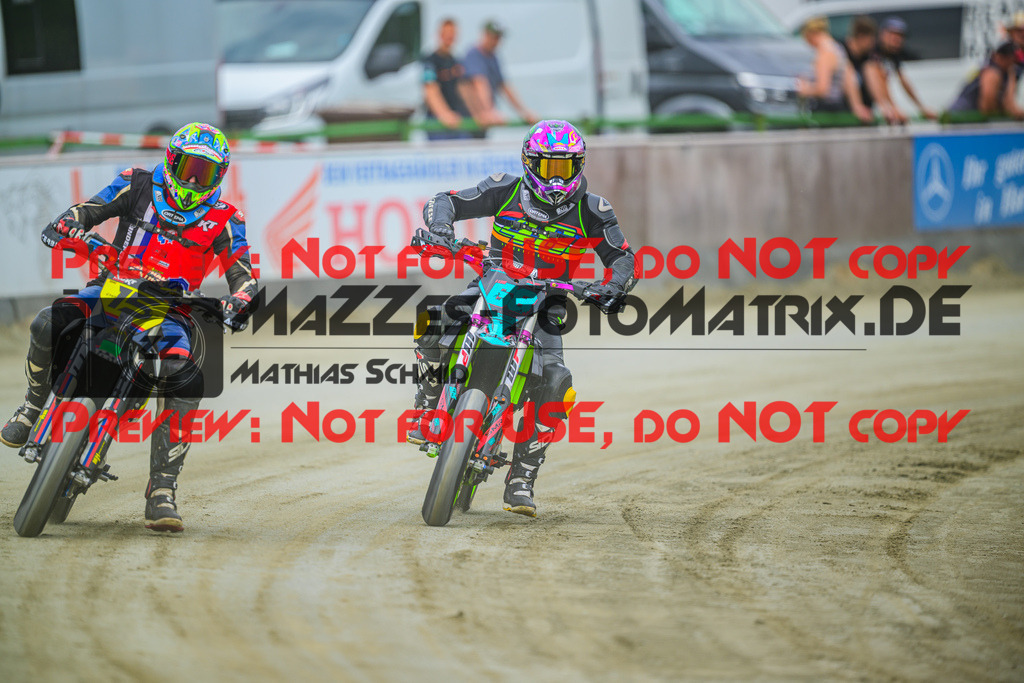 MaZZes_Fotomatrix_20250502_6007705_5599 | UE40