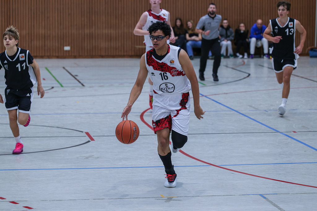 JBBL BAYER GIANTS vs Team BonnKöln RAG-83 | Fotos von Basketballspielen aus dem Raum NRW fotografiert von Gero Mueller-Laschet und Daniel Schaefer - Realisiert mit Pictrs.com