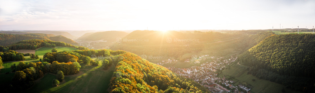 Wiesensteig bei Sonnenaufgang | löwenblicke | shop