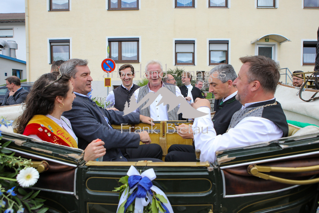 OE7A1414 | die Festeröffnung in Zwiesel mit prominentem Besuch, Ministerpräsident Markus Söder sowie Minister Hubert Aiwanger.