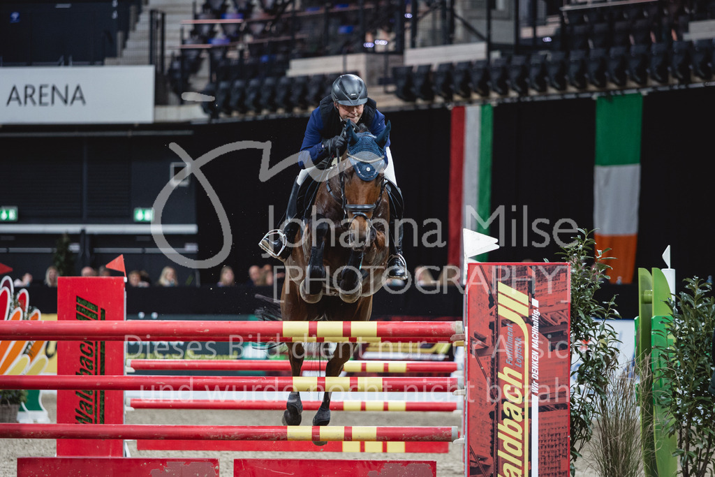 231028_Oldenburg_S1-Spr_Amateure-185 | Deine schönsten Turniermomente als professionelle Fotos! Entdecke hochwertige Pferdesport-Fotografie im Online-Shop. Jetzt Fotos finden & bestellen!