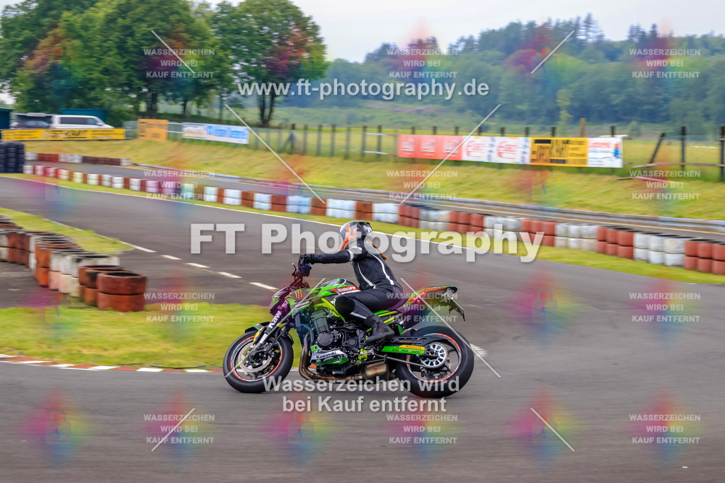 OBK-5673 | Hier findet Ihr Bilder von Touristenfahrten auf der Nürburgring Nordschleife oder von anderen Veranstaltungen die ich besucht habe. Viel Spass beim Durch Schauen 