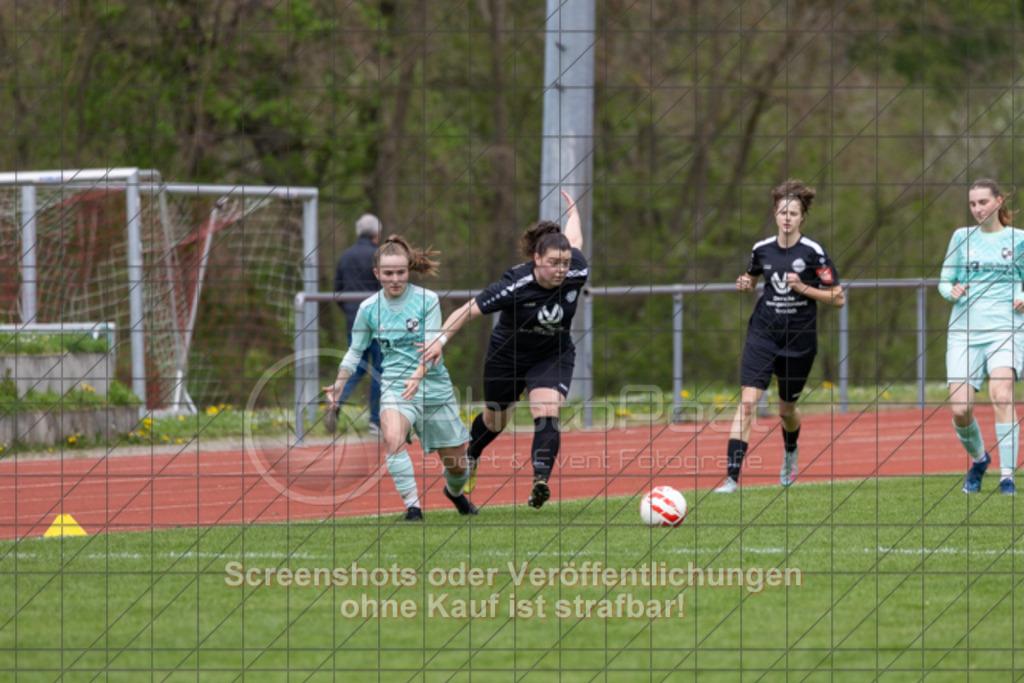 20260419_134020_0207 | #,1.FC Donzdorf (schwarz) vs. SGM Oppenweiler-Sulzbach (türkis), Fussball, Frauen-Verbandsliga Württemberg, 16. Spieltag, Saison 2025/2026, Rasenplatz Lautertal Stadion, Süßener Straße 16, 73072 Donzdorf, 19.04.2026 - 13:00 Uhr,Foto: PhotoPeet / Sport- &amp; Eventfotografie / Peter Harich