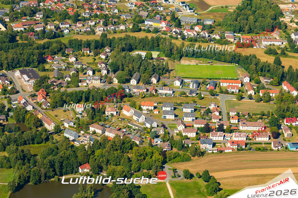 Luftaufnahme von Marktleuthen - Die Luftaufnahme wurde 2025 vom UL-Flugzeug heraus erstellt ( keine Drohne ) - Hochauflösende Luftaufnahme - für professionelle Ausdrucke geeignet. Die Geschenkidee !Mit Lizenz und Bildrechte bestellbar