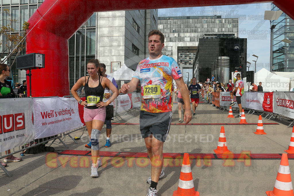 250920_1332_EX1_5300 | Sportfotografie im Rhein-Sieg Kreis, Köln, Bonn, NRW, Rheinland Pfalz, Hessen, etc. Unser Tätigkeitsfeld umfasst den Laufsport vom Volkslauf über den Marathon, Duathlon, Triathon bis zum Ultralauf wie Kölnpfad Ultra oder Schindertrail.