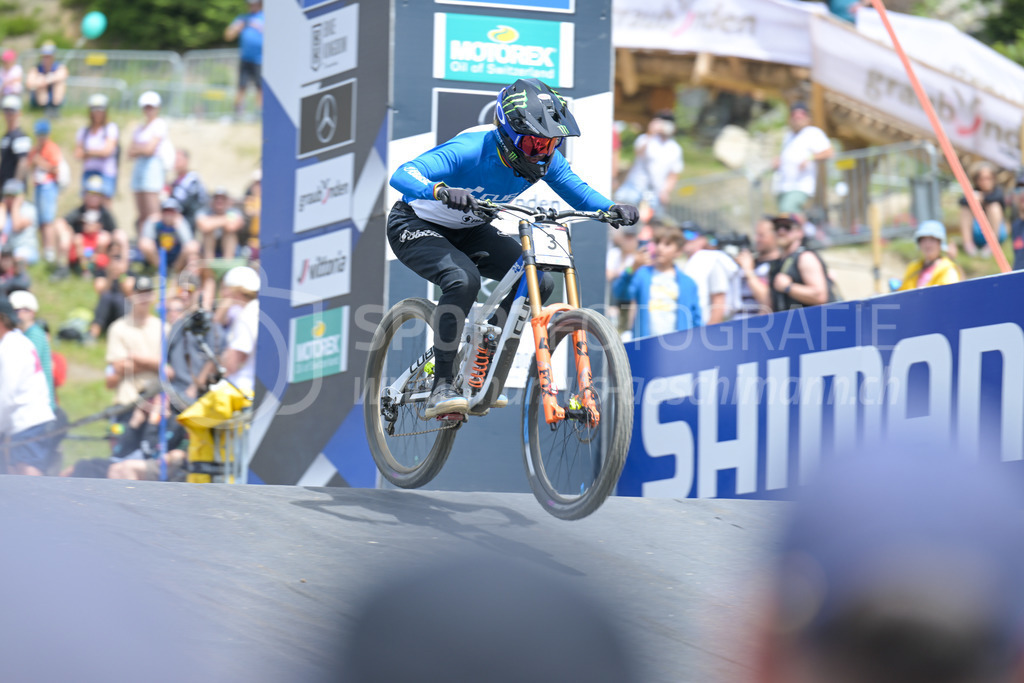 UCI Mountain Bike World Cup Lenzerheide 2022 - Downhill - 9. July 2022 | UCI Mountain Bike World Cup Lenzerheide 2022 - Downhill
Bike Kingdom, Lenzerheide
#3 HART Danny (GBR)
Bild: Sportfotografie Markus Aeschimann | www.markus-aeschimann.ch - Realisiert mit Pictrs.com