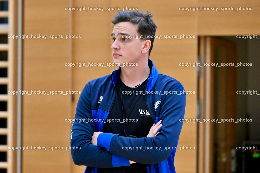 VSV Unihockey Damen vs. FCB München | Headcoach VSV Unihockey Karl Dorfer, VSV Unihockey Damen vs. FCB München, VSV Unihockey Damen vs. FCB München am 24.01.2026 in Villach (Ballspielhalle St. Martin), Austria, (Photo by Bernd Stefan)