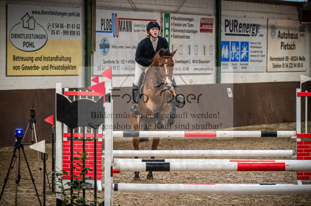 Hallenreittunier Voxtrup 2023 | Entdecke hochwertige Reitturnierfotos von Foto Oger. Professionell, emotional und authentisch – jetzt Lieblingsmomente im Shop bestellen.Deutschlandweite Turnierfotografie. - Realisiert mit Pictrs.com