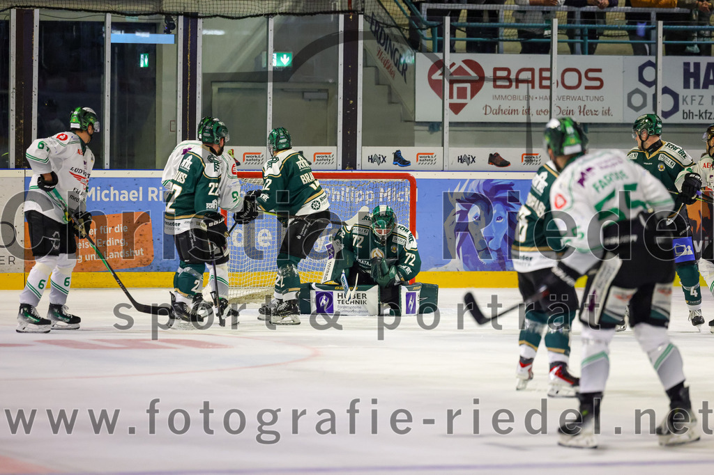 2025-09-21_120_TSV_Erding_gegen_Hoechstadter_Alligators | Erding, Deutschland, 21.09.2025:Eishockey, Oberliga Süd 2025 / 2026, 2. Spieltag, TSV Erding gegen Höchstadter Alligators, Endergebnis: 3:4Foto: Christian Riedel / fotografie-riedel.net