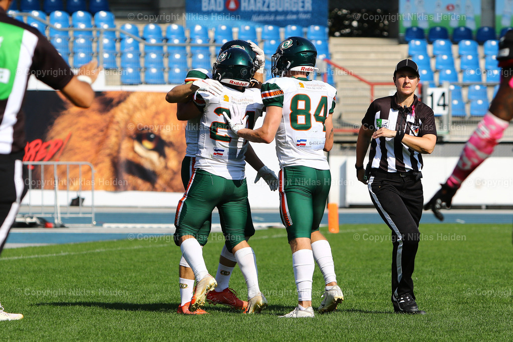 NH_NewYorkerLions_KielBalticHurricanes_GFL_10092023 | Jubel bei den Kiel Baltic  Hurricanes nach dem Touchdown zum 6:0.