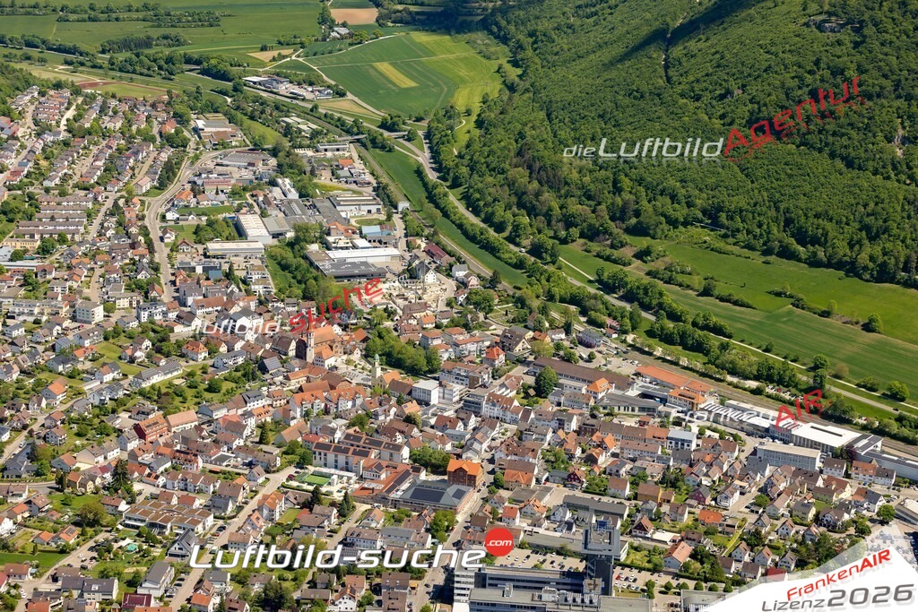 Luftaufnahme von  Oberkochen - Die Luftaufnahme wurde 2025 vom UL-Flugzeug heraus erstellt ( keine Drohne ) - Hochauflösende Luftaufnahme - für professionelle Ausdrucke geeignet. Die Geschenkidee !Mit Lizenz und Bildrechte bestellbar