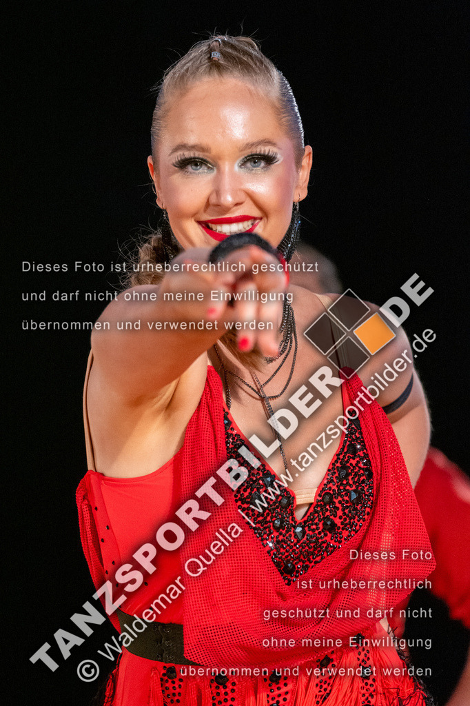 20250504-00535 | Hier finden Sie Tanz Bilder vom Latein und Standard Formationen tanzen. Sportbilder vom Tanzsport. Schöne Fotos und von Weltmeisterschaft, Europameisterschaft, Bundesliga, Regionalliga, Oberliga und Landesliga sowie von GOC Stuttgart, DanceComp, WM Bremen