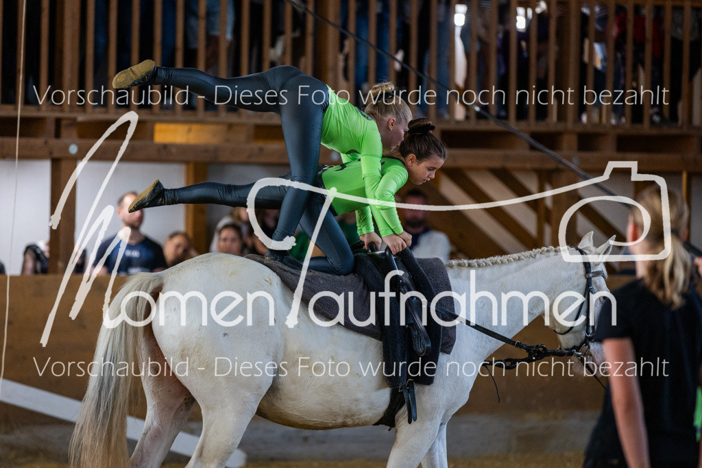 SS-Maxi-228 | MomenTaufnahmen Pferdesportfotos