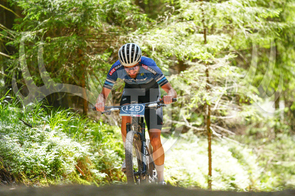 FC604101 | Fotogalerie der Treibjagd im Dunkelwald - Dein MTB Etappenrennen im Erzgebirge - Realisiert mit Pictrs.com