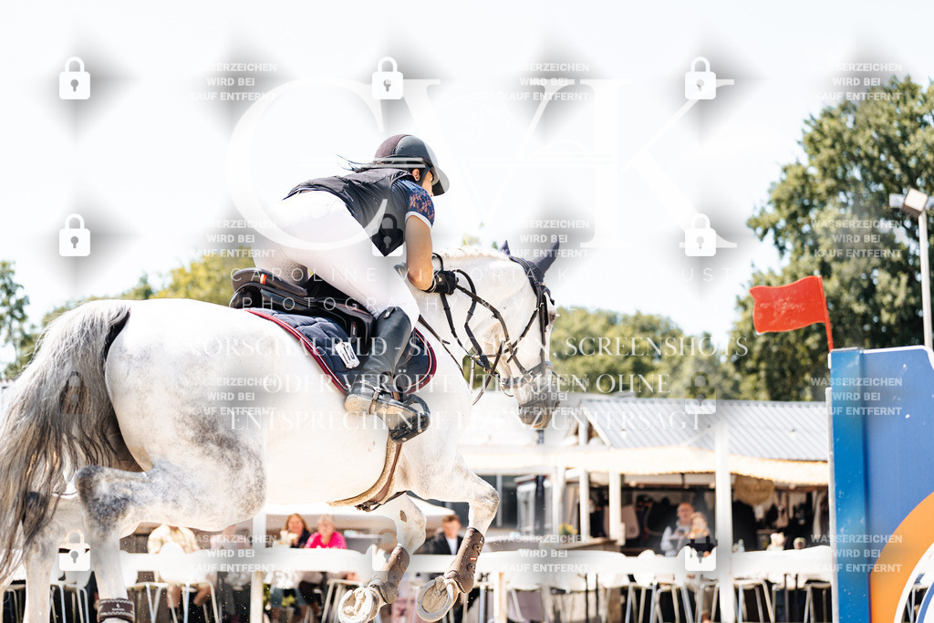 CK907462 | Turnierfotografie Pferdefotografie Trier Rheinland-Pfalz Pferdesport Reitsport Tierfotografie Sportfotografie Pferdevideo Pferdevideografie Equestrianvideography equestrianphotography  - Realisiert mit Pictrs.com