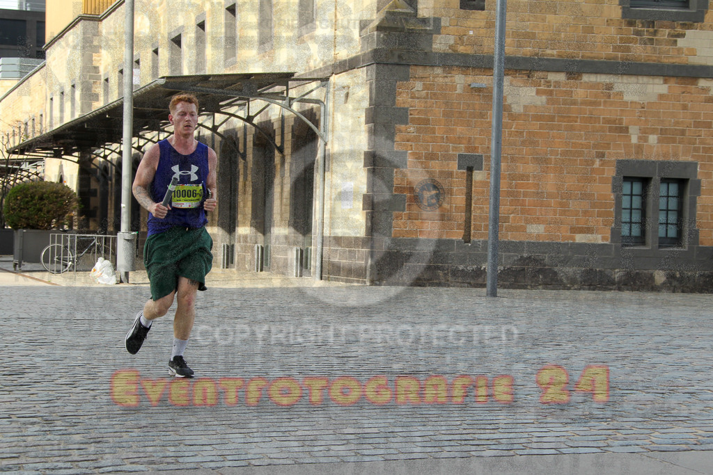 250920_1542_EV4_9481 | Sportfotografie im Rhein-Sieg Kreis, Köln, Bonn, NRW, Rheinland Pfalz, Hessen, etc. Unser Tätigkeitsfeld umfasst den Laufsport vom Volkslauf über den Marathon, Duathlon, Triathon bis zum Ultralauf wie Kölnpfad Ultra oder Schindertrail.