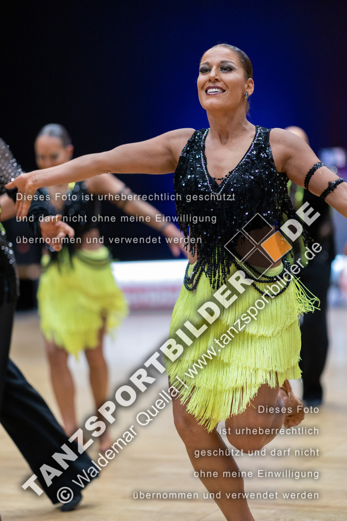 20230114-01015 | Hier finden Sie Tanz Bilder vom Latein und Standard Formationen tanzen. Sportbilder vom Tanzsport. Schöne Fotos und von Weltmeisterschaft, Europameisterschaft, Bundesliga, Regionalliga, Oberliga und Landesliga sowie von GOC Stuttgart, DanceComp, WM Bremen