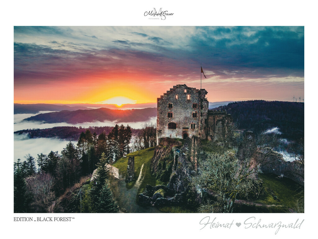 Edition "BLACK FOREST" | Motiv: Burgruine Hohengeroldseck bei Seelbach, mittlerer Schwarzwald. Die beliebtesten Fotografien aus dem Schwarzwald als signierte Sonderedition. Eine exklusive Wanddekoration für alle Liebhaber von traumhaften Schwarzwaldlandschaften. Hochwertige Wandbilder in brillanter Druckqualität auf Acrylglas, Alu-Dibond und Leinwand für Ihr Zuhause – inklusive rückseitige Aufhängung.
 - Realisiert mit Pictrs.com