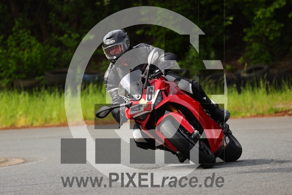 0046-20260510_03756 | Schöne Erinnerungen an spannende Momente - das festzuhalten ist unser Job. PIXELrace.de ist seit 2003 auf den Rennstrecken Europas unterwegs um die Action draußen beim Fahren und die wunderbare Stimmung imm Fahrerlager für euch einzufangen.