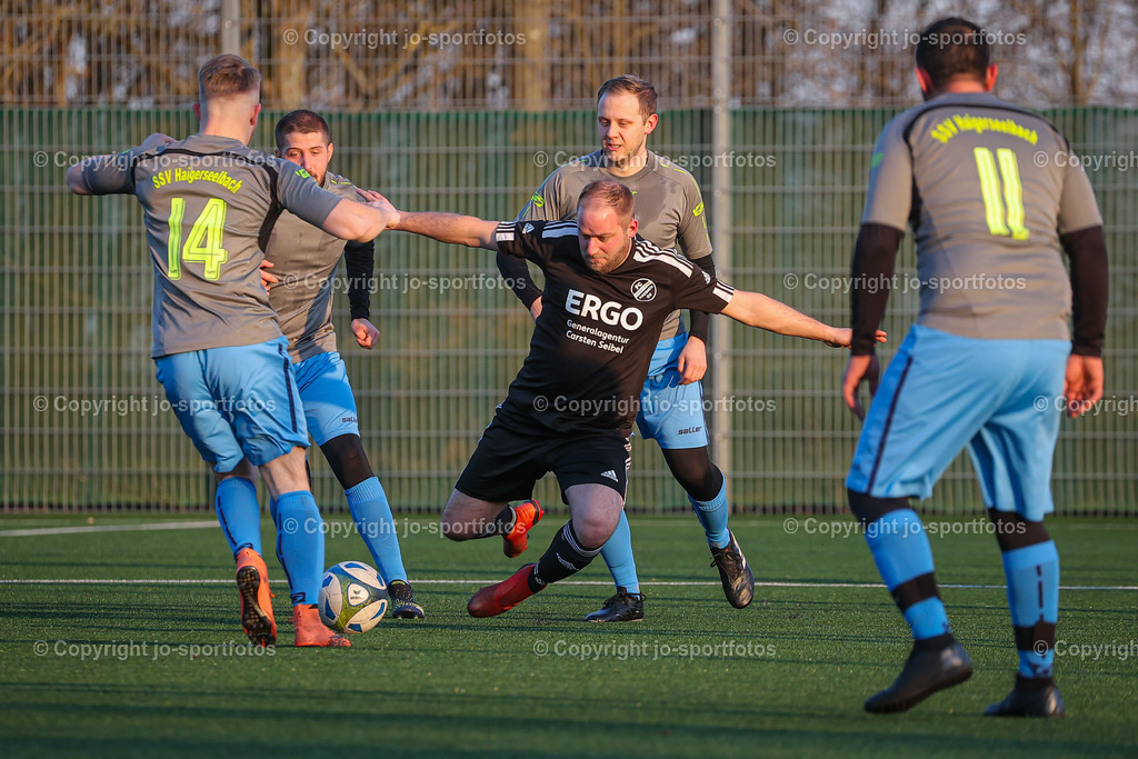 BQ3I5606 | 05.04.2023; Kreisliga C2 Dillenburg; Kunstrasenplatz Haigerseelbach; SSV Haigerseelbach 2 - FC Schwarz-Weiß Erdbach; Ergebnis: 0:5 (0:3)