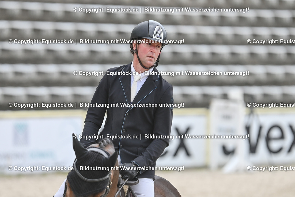 20230514_CCI4_Springen_0346 | equistock