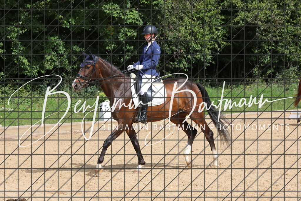 AZ2A2309 | Benjamin Bartmann Photomoments